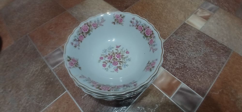 Глубокие тарелочки