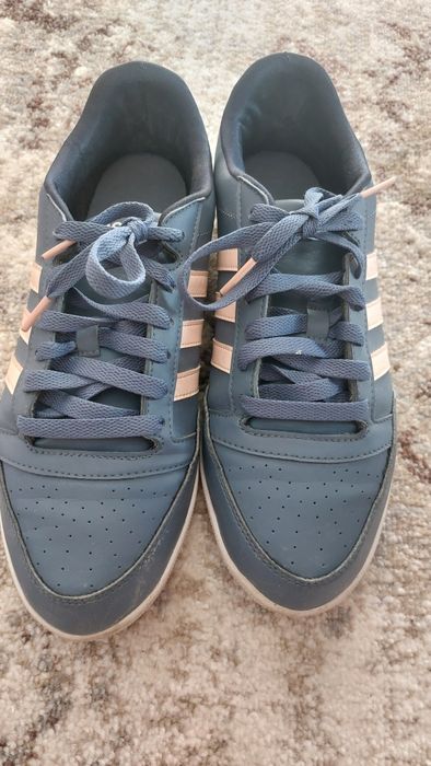 Adidasi dama marimea 42