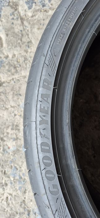 4 anvelope vara Rft Goodyear,fata 245/35/20,spate 275/30/20.Pret/buc.