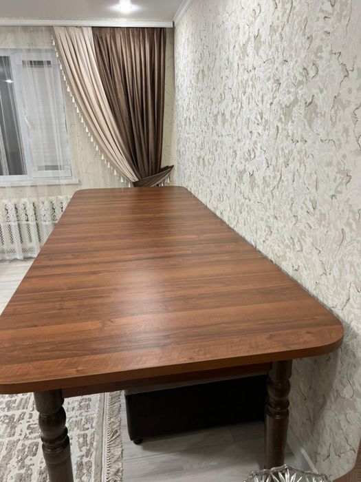 Продается раздвижной стод