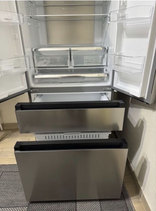 Холодильник Gorenje NRM8181UX серый