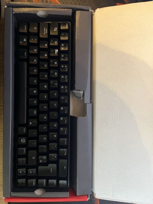 Ozone Tactical – безжична механична геймърска клавиатура, с кутия