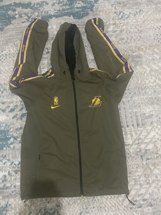 Ветровка lakers