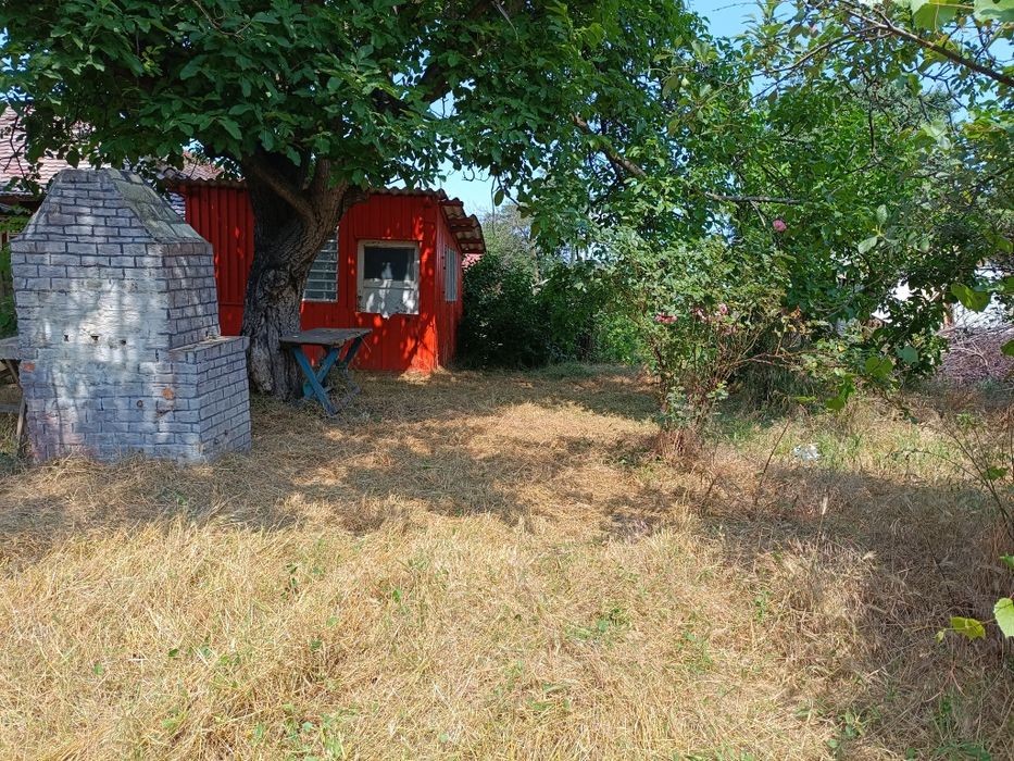 Vând teren în Chiscani sau schimb cu garsonieră/apartament