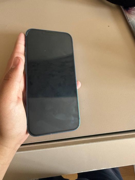 Iphone 13 blue.