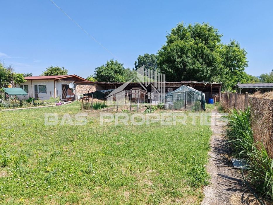 Продава се Къща в с. Петърч, Област София-област - 130 кв.м за 1808 €/кв.м - Снимка #3