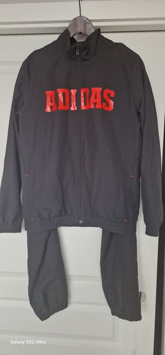 Спортен комплект Adidas