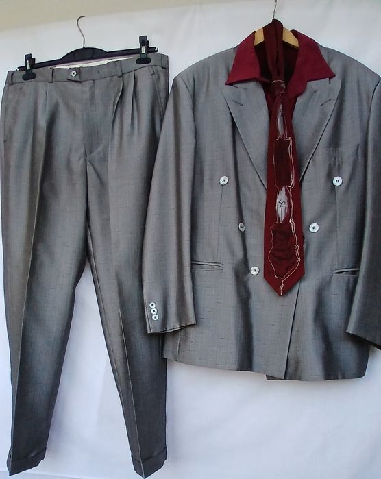 Мъжки луксозен костюм номер 54.