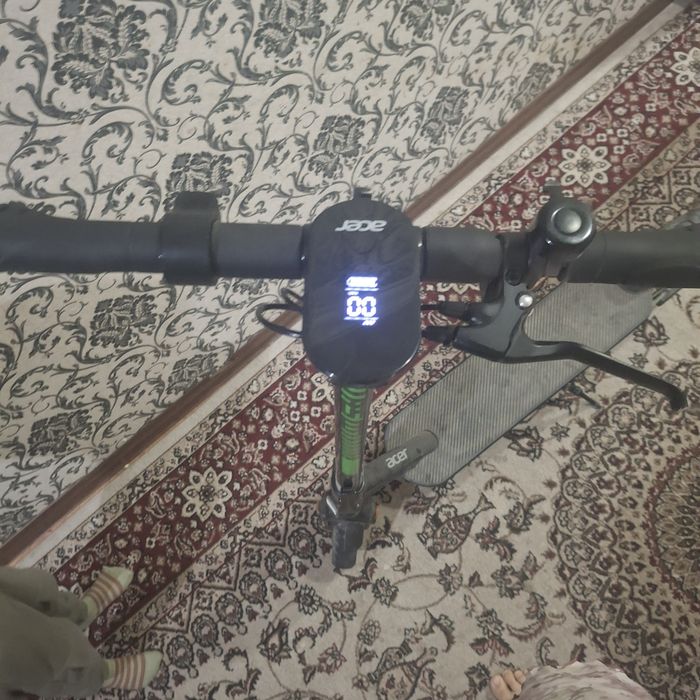 Продаю срочно самокат электрический