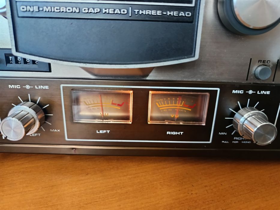 Magnetofon Akai 4000 DS,perfecta stare.