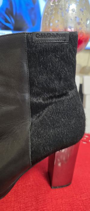 Дамски боти с естествен косъм