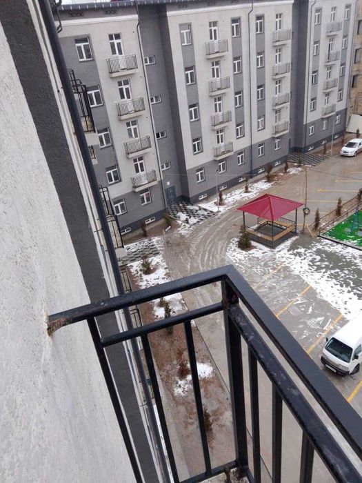 Урганч шахар. Водникда 2 хонали квартира сотилади.