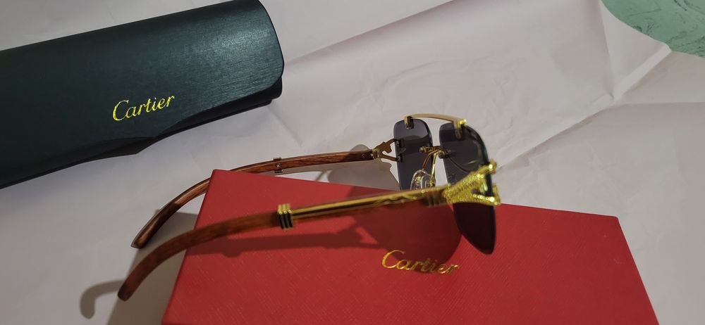 Очки солнцезащитные