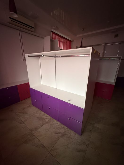 Продам шкафы почти новая ддя одежды