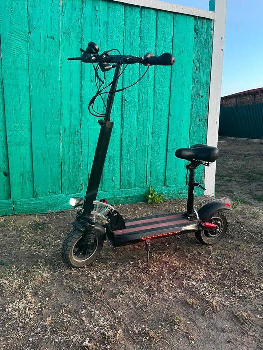 Продам электросамокат