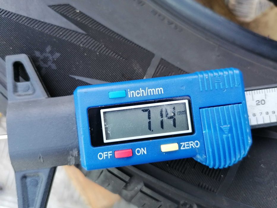 2 бр. Nexen 215/60R16 DOT 2821