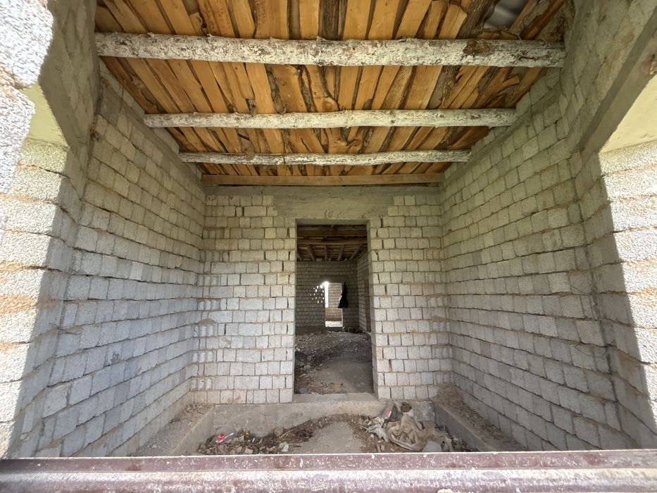 Дом продаётся с большим участком