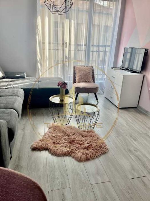 Дава се под наем Двустаен апартамент в Варна, Чайка - 65 кв.м за 700 € - Снимка #1