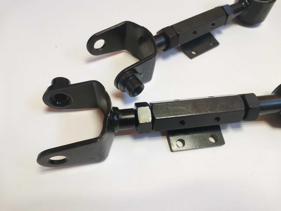 НОВИ Заден регулируем носач Honda CR-V FR-V щанга Реглажен носач