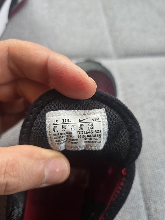 Маратонки Nike 27 номер