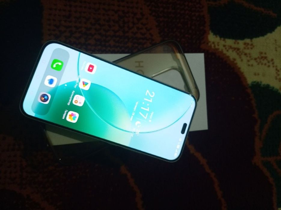 Honor- 400 8/256