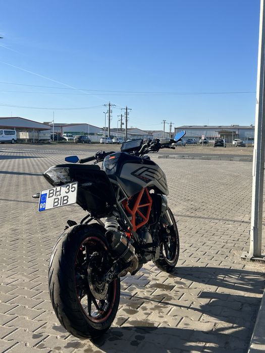 Ktm duke 125 2021 A1
