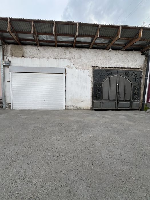 Продается Двор, с отдельным Гаражом под бизнес, или Бокс