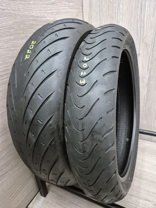 Set anvelope moto 120 70 17 cu 180 55 17 Metzeler Roadtec 01 dot 2022 2023