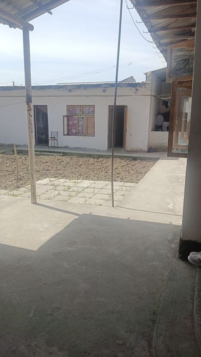 Uy hovli sotiladi arzon narxga