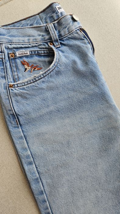 Pull&Bear Дънки с малка бродерия 36 размер