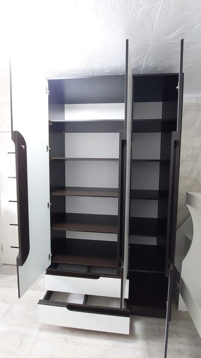 Продам шкаф красивый