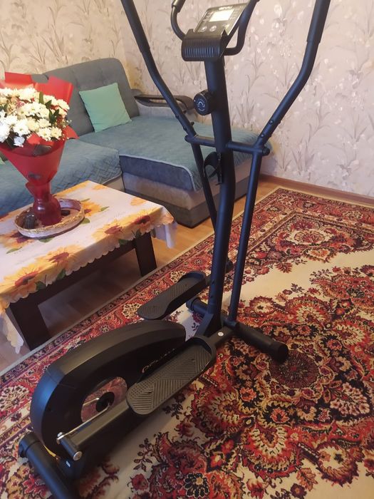 Продам эллиптический тренажёр