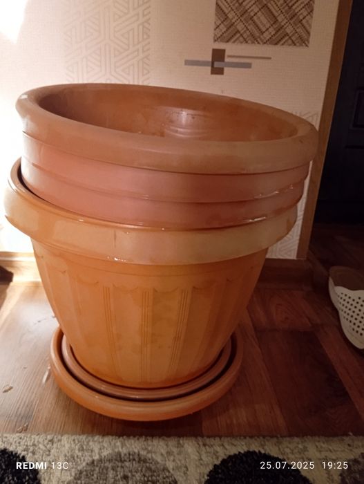 Продам кашпо, горшки