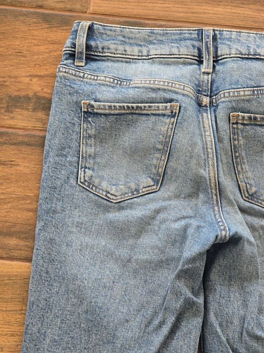 Дънки H&M Baggy Bootcut с камъчета – размер 134 (8-9 г.)