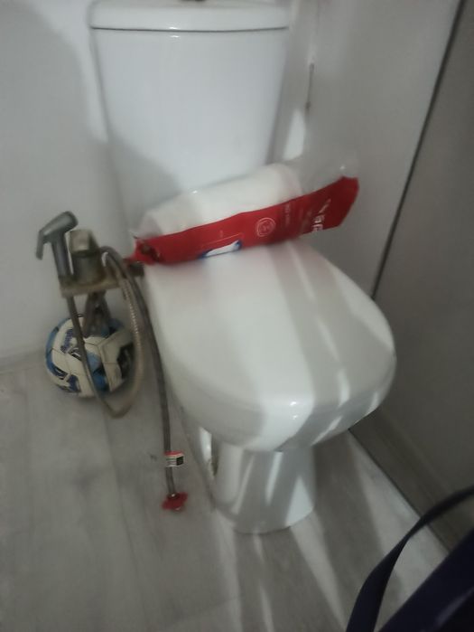 продается унитаз в идеальном состоянии