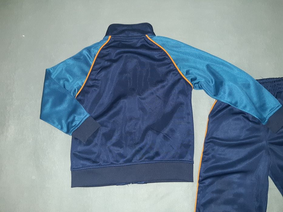 DKNY trening mărimea   98