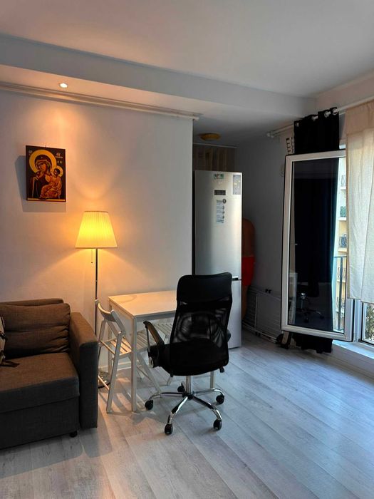 Studio de închiriat în Cosmopolis – proprietar, loc de parcare inclus