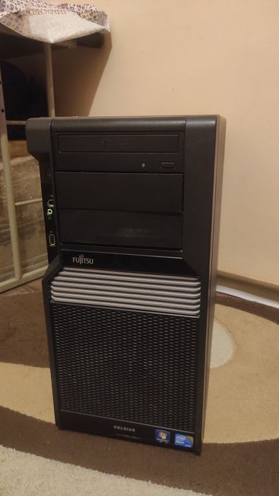 Vând PC workstation Fujitsu zimens w3520 2.67 Ghz