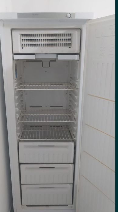 Indezit морозильник no frost