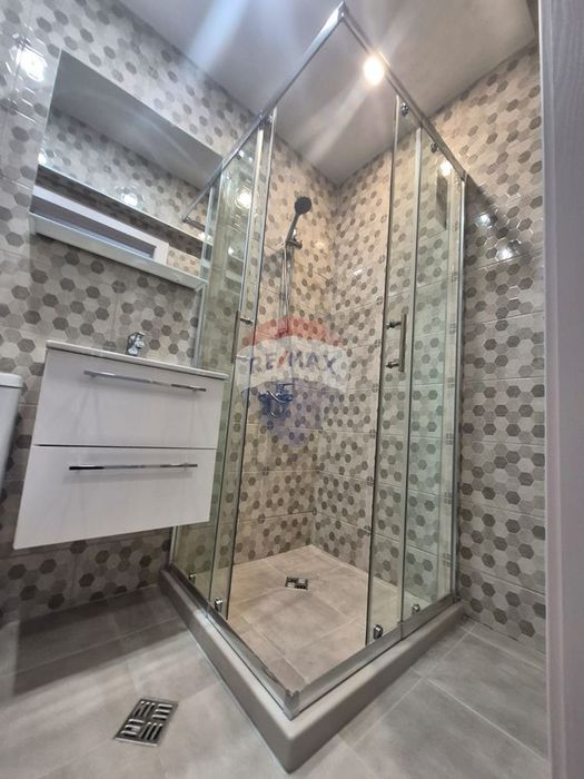 Дава се под наем Двустаен апартамент в Варна, Изгрев - 55 кв.м за 459 € - Снимка #10