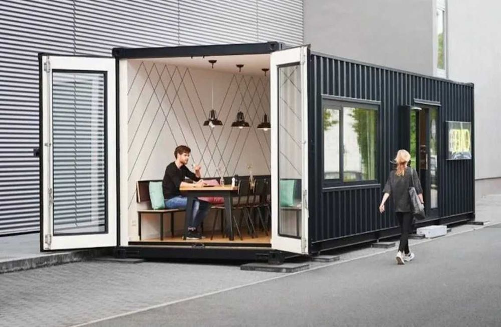 Будки разного вида.