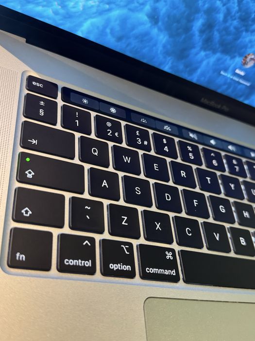 Macbook pro 16” i9 1tb 2019 touch bar i9 1TB space grey
