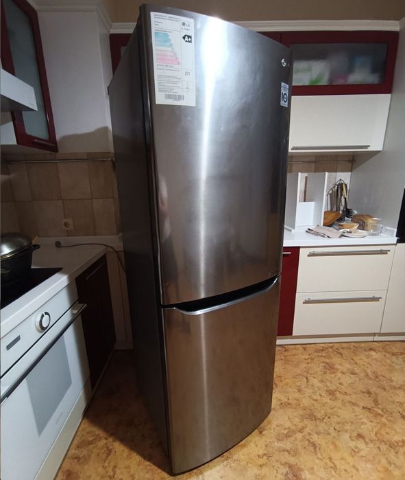 Продам холодильник LG