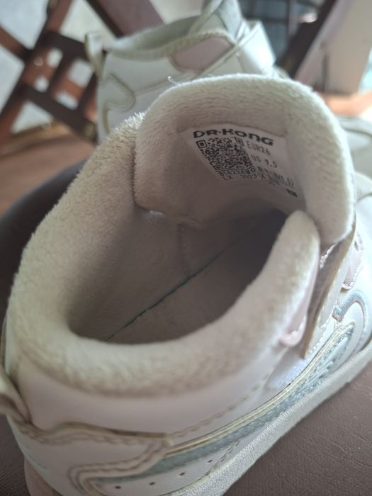 Продам ботинки на весну- осень  26 размер