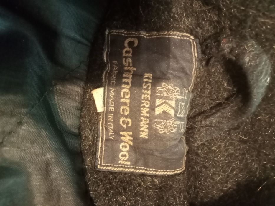 Продам пальто женское зимнее.