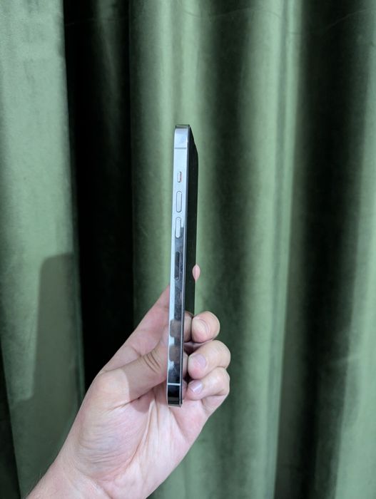 iPhone 13 Pro Max 128 ГБ — серебристый