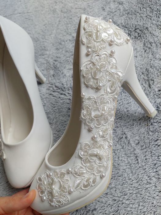 Pantofi de mireasa marimea 37