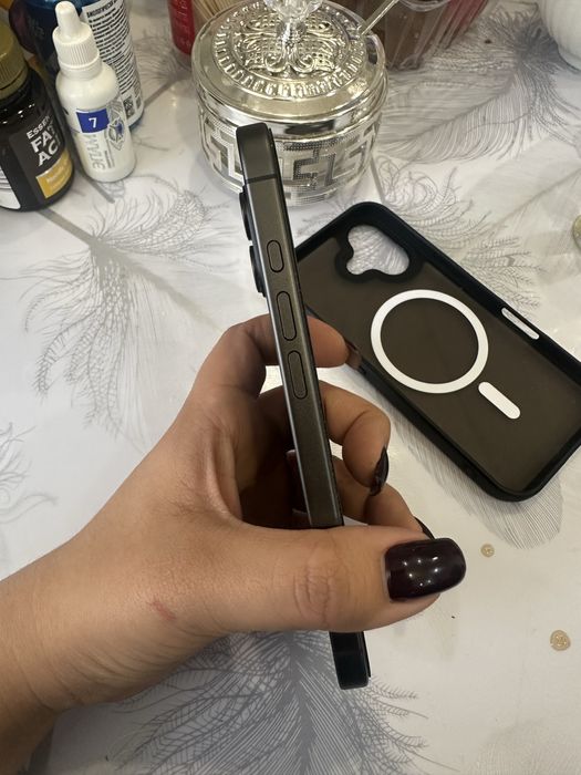 Продам айфон 17 на 256 гб