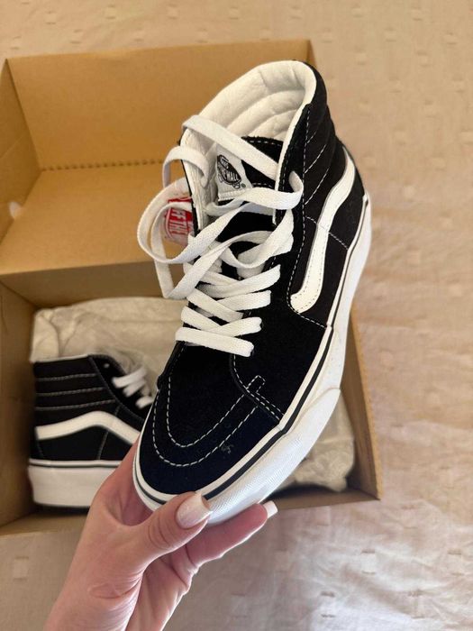 Adidasi vans marimea 36
