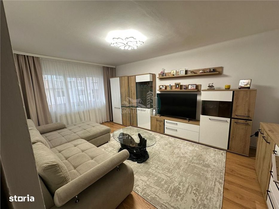 Apartament 3 camere decomandat 2 bai pivnita zona Turnisor — fotografia 1